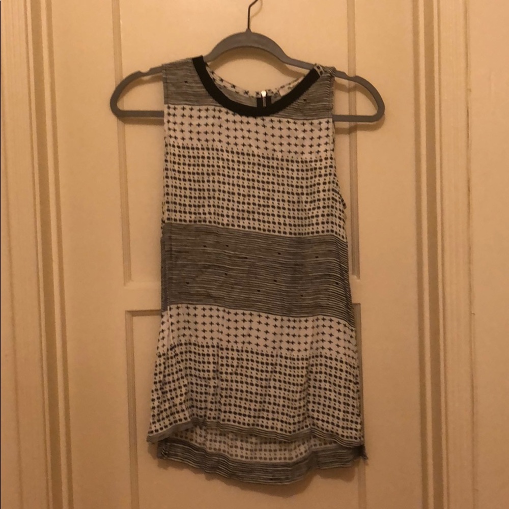 Madewell long sleeveless blouse with fun pattern